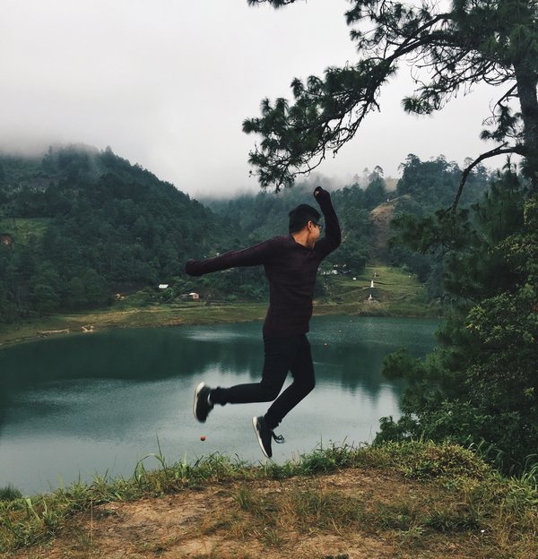 Road trip à travers l'Outback australien : déserts, kangourous et camping sous les étoiles