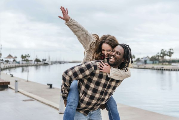 Conseils pour observer la faune marine tout en camping sur la plage.